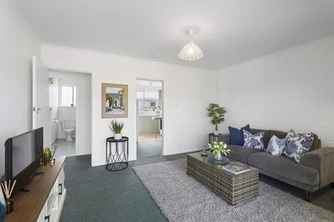 Photo of property in 2/14 Jillett Street, Titahi Bay, Porirua, 5022
