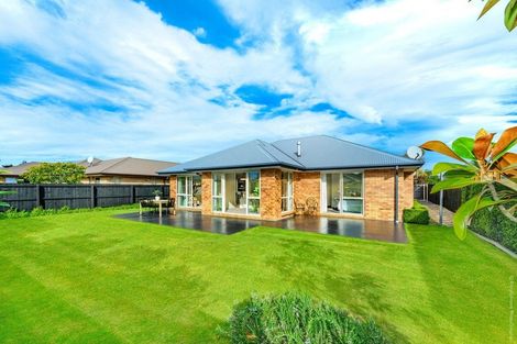 Photo of property in 12 Catkins Lane, Mairehau, Christchurch, 8052