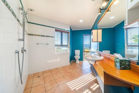 Photo of property in 12 The Anchorage, Whitby, Porirua, 5024