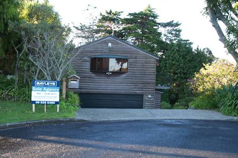 Photo of property in 15 Fenton Terrace, Cockle Bay, Auckland, 2014