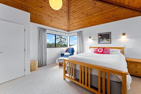 Photo of property in 10 Mosman Place, Chatswood, Auckland, 0626