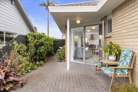 Photo of property in 3/23 Lakeside Drive, Orewa, 0931
