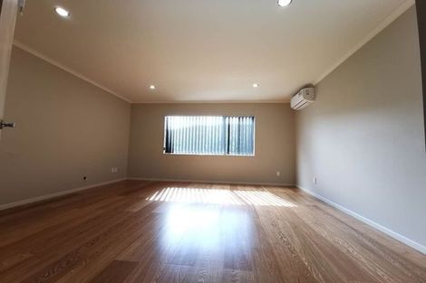 Photo of property in 19 Hornbill Drive, Fairview Heights, Auckland, 0632