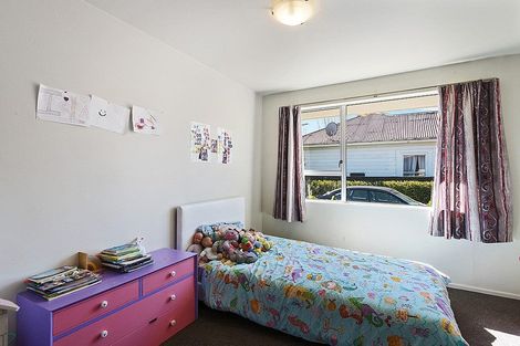 Photo of property in 64 Crofton Road, Harewood, Christchurch, 8051