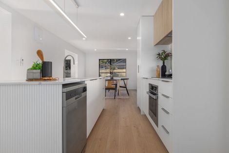 Photo of property in 102 Langdale Avenue, Paraparaumu, 5032