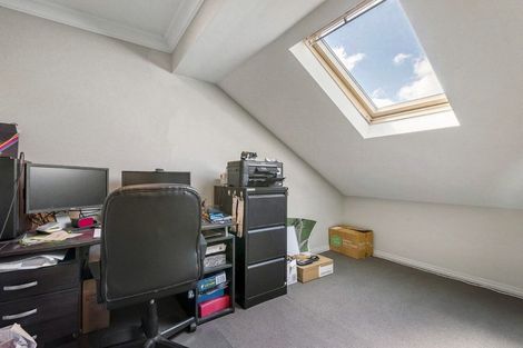 Photo of property in 5 Chatham Avenue, Paremoremo, Auckland, 0632