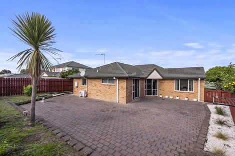 Photo of property in 16 Callum Brae Drive, Rototuna, Hamilton, 3210