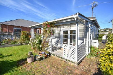 Photo of property in 5 Nile Street, Saint Clair, Dunedin, 9012