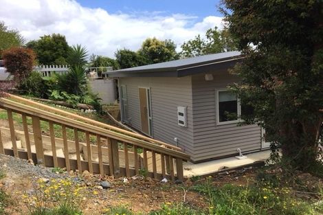 Photo of property in 34 Tamahere Drive, Glenfield, Auckland, 0629