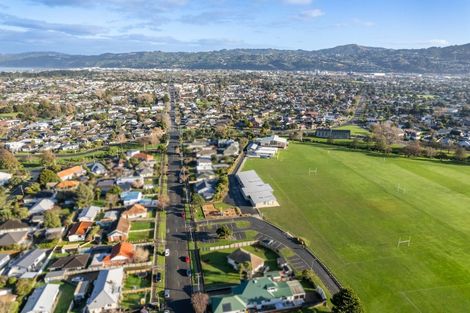 Photo of property in 193a Whites Line East, Waiwhetu, Lower Hutt, 5010