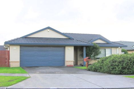 Photo of property in 8 Millisle Place, East Tamaki Heights, Auckland, 2016