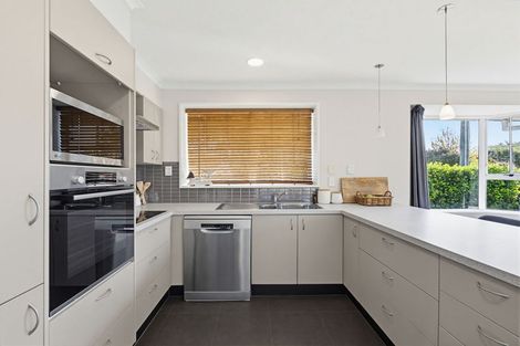 Photo of property in 2/63 Gainsborough Street, Hoon Hay, Christchurch, 8025