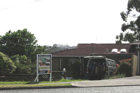 Photo of property in 2/593 Glenfield Road, Totara Vale, Auckland, 0629