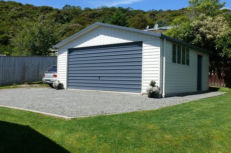 Photo of property in 6 Manurewa Grove, Wainuiomata, Lower Hutt, 5014