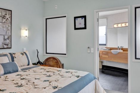 Photo of property in Headlands Opunake, 32 Fox Street, Opunake, 4616