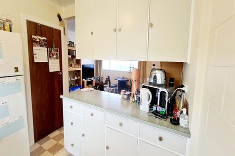 Photo of property in 10/10f Rawson Street, Tawa, Wellington, 5028
