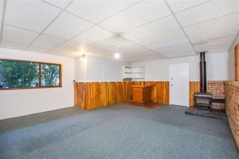 Photo of property in 274 Shaw Road, Titirangi, Auckland, 0604