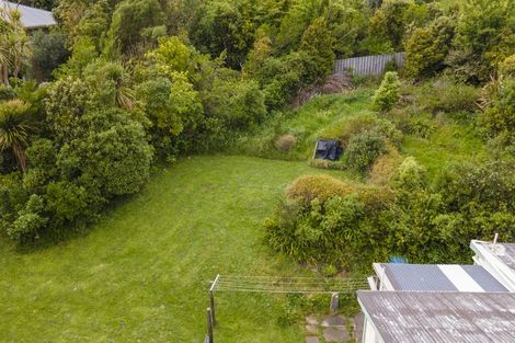 Photo of property in 190 Newlands Road, Newlands, Wellington, 6037