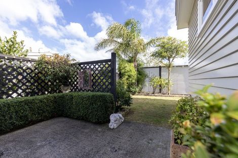 Photo of property in 5 Eatwell Avenue, Paraparaumu Beach, Paraparaumu, 5032