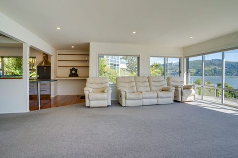 Photo of property in 40 Marine Parade, Macandrew Bay, Dunedin, 9014