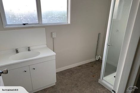 Photo of property in 54 Fruitvale Road, New Lynn, Auckland, 0600