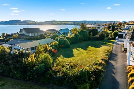 Photo of property in 16 Harvey Street, Waipahihi, Taupo, 3330