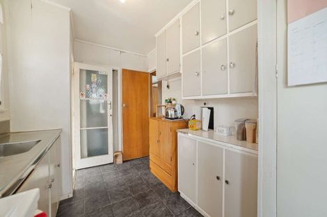 Photo of property in 53 Lyell Road, Outer Kaiti, Gisborne, 4010