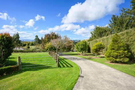 Photo of property in 17 Oram Drive, Turitea, Palmerston North, 4472