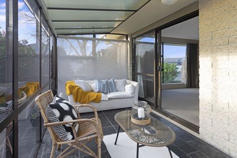 Photo of property in 9 Harkness Place, Avonhead, Christchurch, 8042