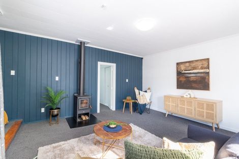 Photo of property in 20 Jocelyn Crescent, Pinehaven, Upper Hutt, 5019