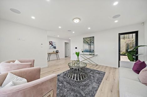 Photo of property in 11 Tawapou Close, Massey, 0614