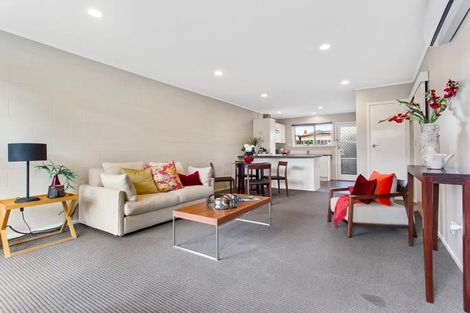 Photo of property in 9 Mckenzie Road, Mangere Bridge, Auckland, 2022