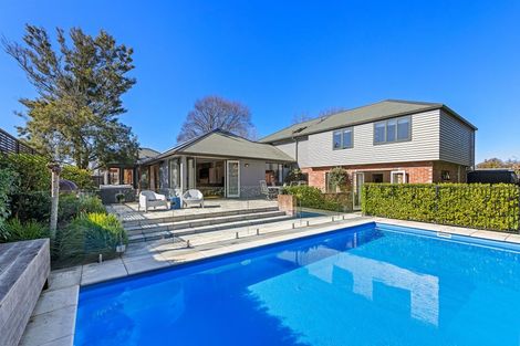 Photo of property in 21 Garreg Road, Fendalton, Christchurch, 8052
