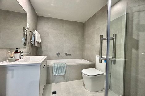 Photo of property in 11 Kayle Glen, West Harbour, Auckland, 0618