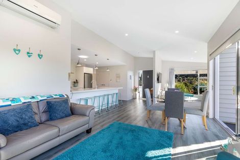 Photo of property in 76 Waitarere Rise Avenue, Waitarere, Levin, 5510