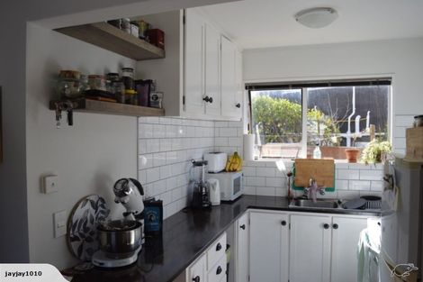 Photo of property in 100f5 Lyall Parade, Lyall Bay, Wellington, 6022