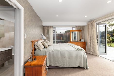 Photo of property in 36 Harrowdale Drive, Avonhead, Christchurch, 8042