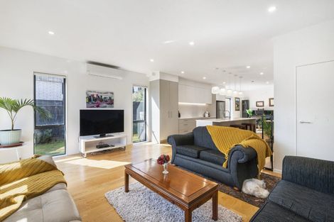 Photo of property in 12 Mahinga Kai Way, Belmont, Auckland, 0622