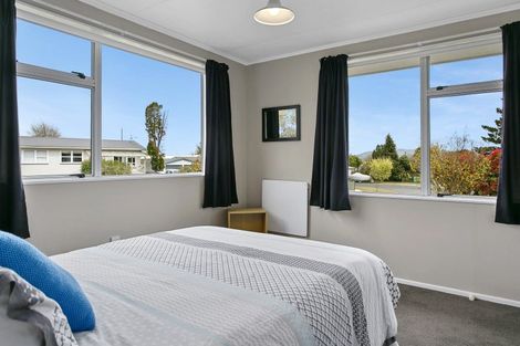 Photo of property in 21 Ward Place, Richmond Heights, Taupo, 3330