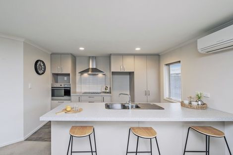 Photo of property in 9 Burford Way, Rolleston, 7615