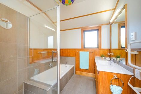 Photo of property in 14a York Place, Awapuni, Palmerston North, 4412