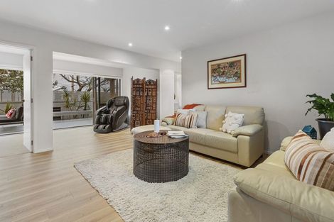 Photo of property in 2/19a Sanders Avenue, Takapuna, Auckland, 0622