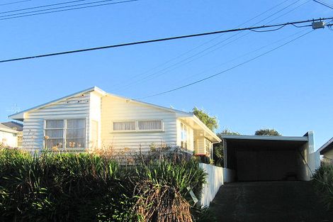 Photo of property in 15 Gray Avenue, Paraparaumu Beach, Paraparaumu, 5032