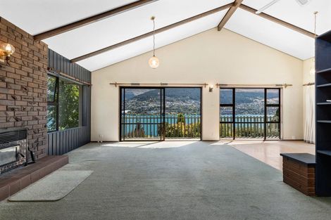 Photo of property in 582 Peninsula Road, Kelvin Heights, Queenstown, 9300
