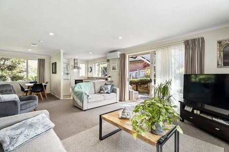 Photo of property in 2/22 Ellenbury Place, Stanmore Bay, Whangaparaoa, 0932