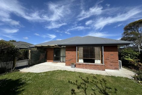 Photo of property in 14 Farquhars Road, Redwood, Christchurch, 8051
