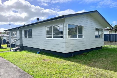 Photo of property in 5 John F Kennedy Place, Glen Eden, Auckland, 0602
