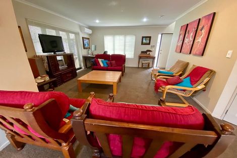 Photo of property in 3 Jomard Terrace, Northcross, Auckland, 0632