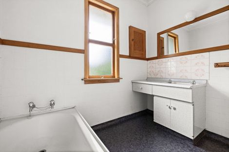 Photo of property in 14 Carnell Street, Napier South, Napier, 4110