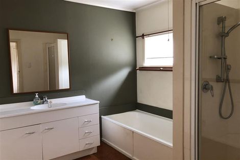 Photo of property in 13 Fairlea Road, Te Atatu South, Auckland, 0610